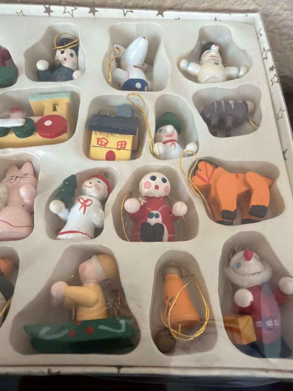 Vintage Leewards 24 Mini Wooden Christmas Ornaments Boxed Set Folk Art - Picture 4 of 7